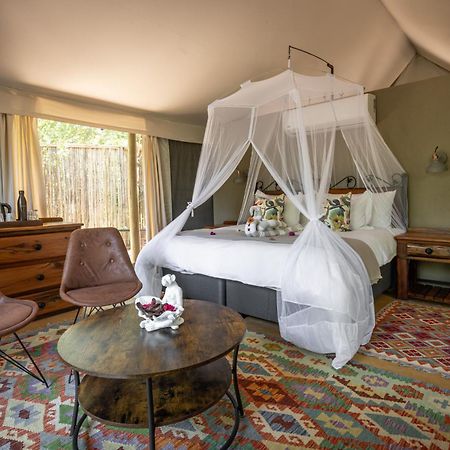 Umkumbe Bush Lodge - Luxury Tented Camp 사비샌드 외부 사진