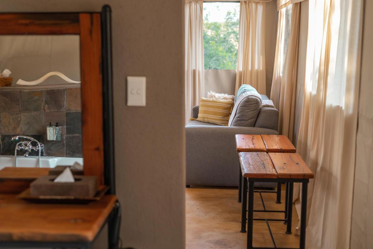 Umkumbe Bush Lodge - Luxury Tented Camp 사비샌드 외부 사진